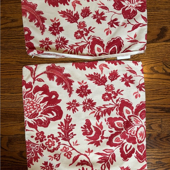 Pottery Barn pillowcase set of 2 - Picture 3 of 6